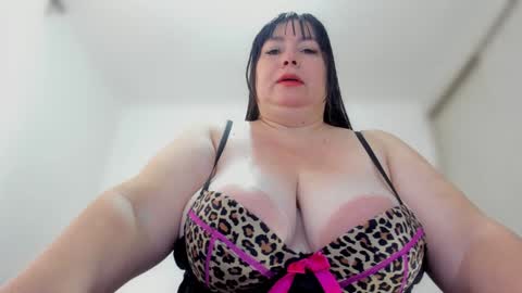Esmeralda online show from 19, 12, 2024