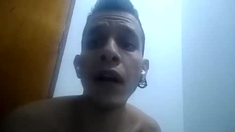 Snapshot of esneyderhenao20 chatting on 16, 2, 2025 esneyderhenao20 online show from 16, 2, 2025