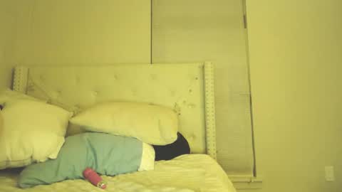 Snapshot of esoterickitten777 chatting on 9, 1, 2026 axe online show from 9, 1, 2026