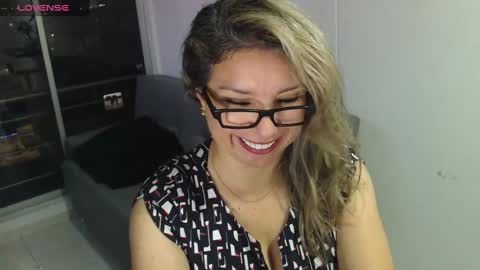 Snapshot of esperanza86_ chatting on 19, 12, 2024 Juliana online show from 19, 12, 2024