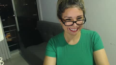 Snapshot of esperanza86_ chatting on 24, 12, 2024 Juliana online show from 24, 12, 2024
