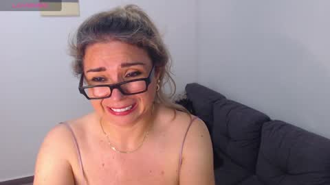 Snapshot of esperanza86_ chatting on 1, 1, 2025 Juliana online show from 1, 1, 2025