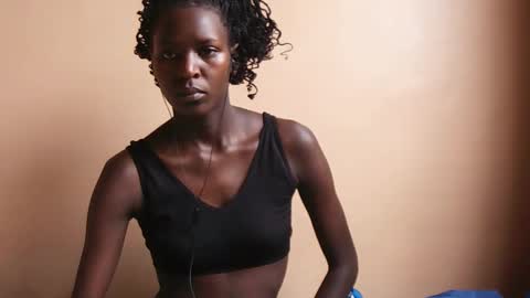 Snapshot of essie_n chatting on 23, 10, 2025 Eddah online show from 23, 10, 2025