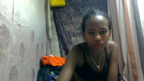 Snapshot of estancelee chatting on 13, 6, 2026 estancelee online show from 13, 6, 2026