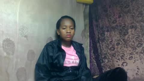 Snapshot of estancelee chatting on 21, 6, 2026 estancelee online show from 21, 6, 2026