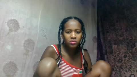 Snapshot of estancelee chatting on 2, 7, 2026 estancelee online show from 2, 7, 2026