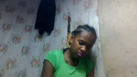 Snapshot of estancelee chatting on 28, 7, 2026 estancelee online show from 28, 7, 2026