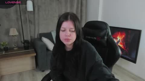 Snapshot of este_ria chatting on 4, 12, 2024 esteria online show from 4, 12, 2024