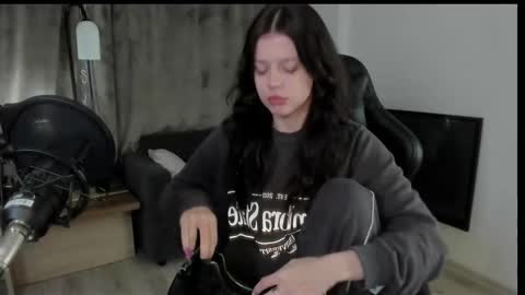 Snapshot of este_ria chatting on 7, 12, 2024 esteria online show from 7, 12, 2024