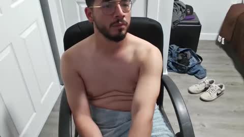 Snapshot of esteban438754 chatting on 1, 10, 2025 Esteban online show from 1, 10, 2025