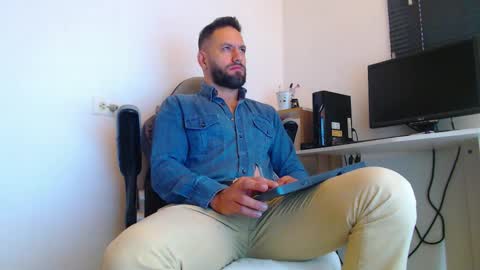 esteban online show from 23, 2, 2026