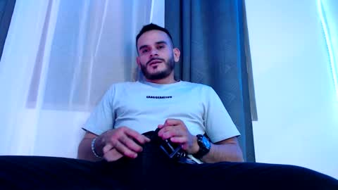 Snapshot of esteban_fer chatting on 15, 12, 2024 Esteban Fernandez online show from 15, 12, 2024