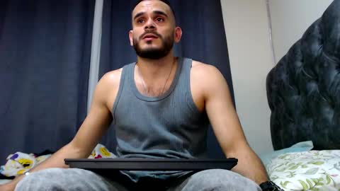 Snapshot of esteban_fer chatting on 15, 1, 2025 Esteban Fernandez online show from 15, 1, 2025