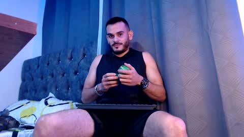 Snapshot of esteban_fer chatting on 27, 1, 2025 Esteban Fernandez online show from 27, 1, 2025