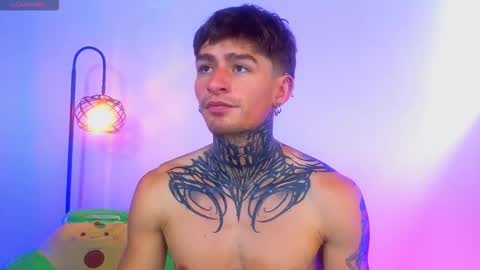 Esteban independent model online show from 15, 10, 2025