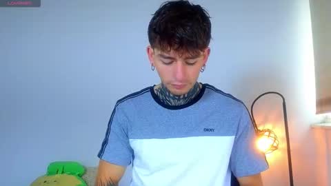 Esteban independent model online show from 24, 10, 2025