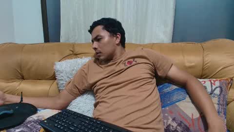 Snapshot of estebancot0314 chatting on 27, 10, 2025 Esteban online show from 27, 10, 2025