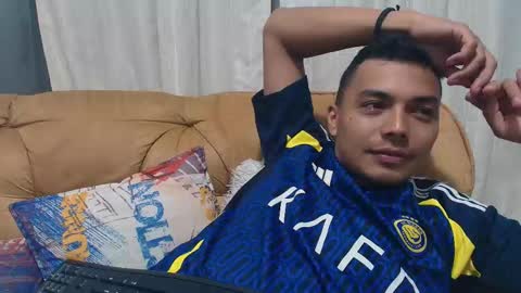 Snapshot of estebancot0314 chatting on 13, 11, 2025 Esteban online show from 13, 11, 2025