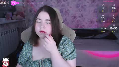 estelle_hicks online show from 16, 5, 2026