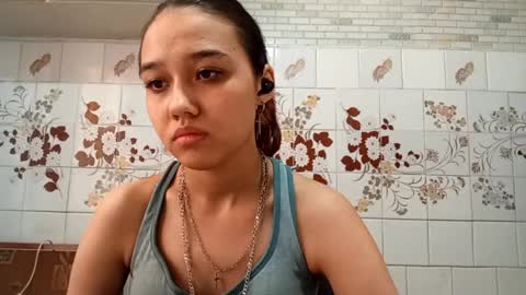 estellekirbo online show from 28, 3, 2026