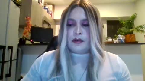 Snapshot of estephanieaguilar chatting on 21, 9, 2025 Estephanie Aguilar online show from 21, 9, 2025