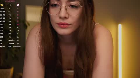 Snapshot of ester_hill chatting on 20, 4, 2026 Ester online show from 20, 4, 2026