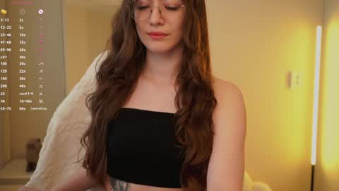 Snapshot of ester_hill chatting on 14, 5, 2026 Ester online show from 14, 5, 2026