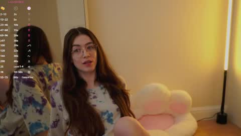 Snapshot of ester_hill chatting on 19, 5, 2026 Ester online show from 19, 5, 2026