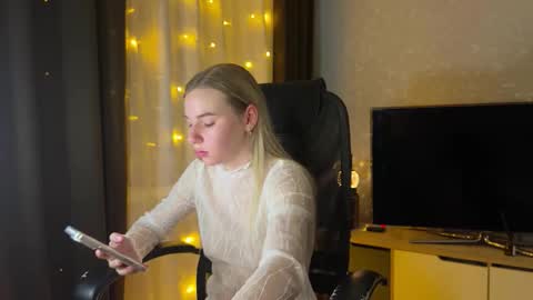 Ester online show from 20, 12, 2025