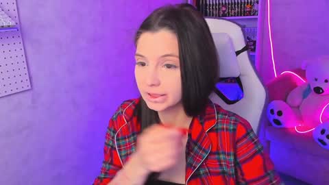 Ester online show from 14, 1, 2025