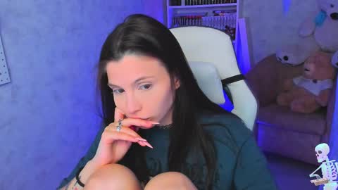 Ester online show from 10, 3, 2025