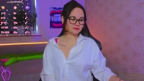 EsterPlayful online show from 15, 10, 2025