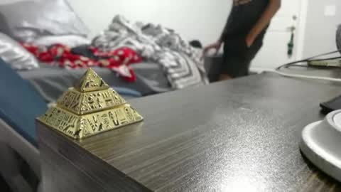 94Bottles online show from 29, 9, 2025