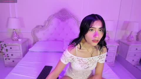   online show from 7, 4, 2026