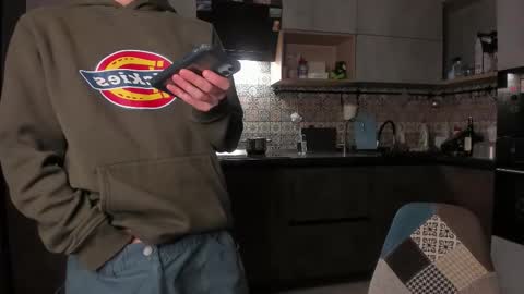 Snapshot of esthetics_boys chatting on 15, 1, 2026 LOUIS online show from 15, 1, 2026