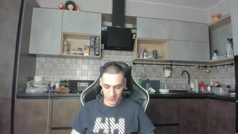 Snapshot of esthetics_boys chatting on 17, 1, 2026 LOUIS online show from 17, 1, 2026