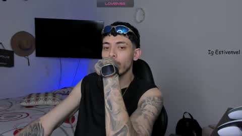 estivenvel online show from 22, 10, 2025