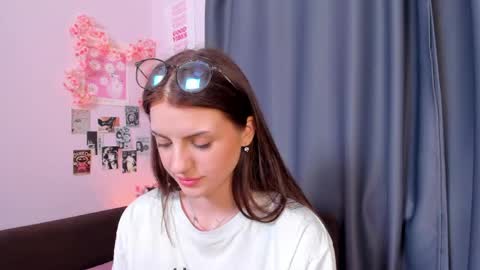 Anna  online show from 29, 4, 2026