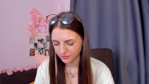 Anna  online show from 30, 4, 2026