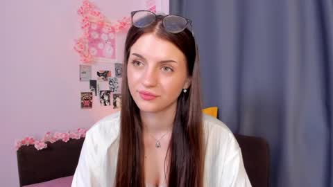 Anna  online show from 30, 4, 2026