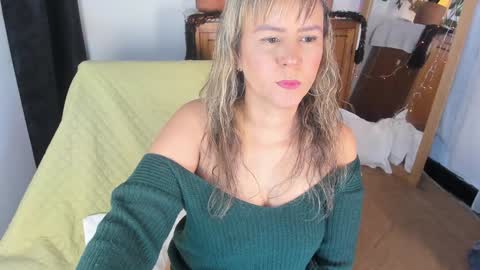 - E S T R E L L A  M I L F - online show from 28, 12, 2024