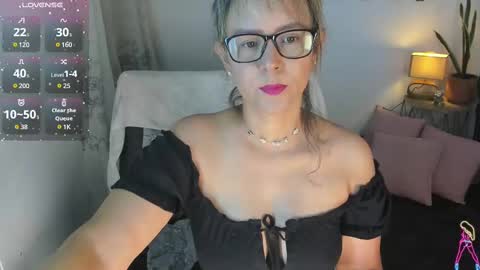 - E S T R E L L A  M I L F - online show from 26, 2, 2025