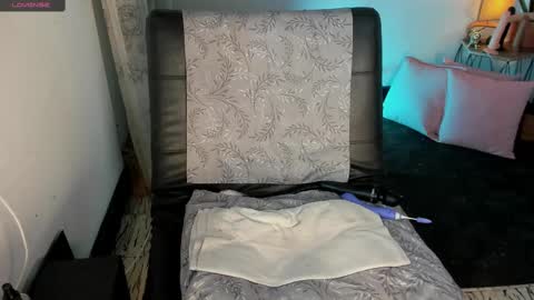 - E S T R E L L A  M I L F - online show from 12, 3, 2025