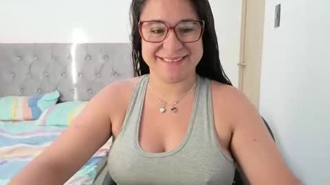 Snapshot of estrellajunior chatting on 13, 5, 2026 estrellajunior online show from 13, 5, 2026