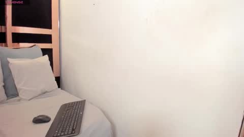 Estrella online show from 14, 12, 2025