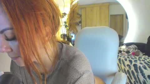 Snapshot of estudiosnia chatting on 23, 10, 2025 AmberDisny online show from 23, 10, 2025