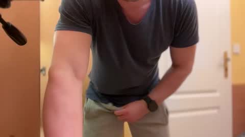 Tom online show from 15, 11, 2025