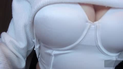 Snapshot of eternalmuse chatting on 8, 1, 2026 eternalmuse online show from 8, 1, 2026