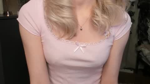 Snapshot of eternity_cuite chatting on 27, 2, 2026 Natalie online show from 27, 2, 2026