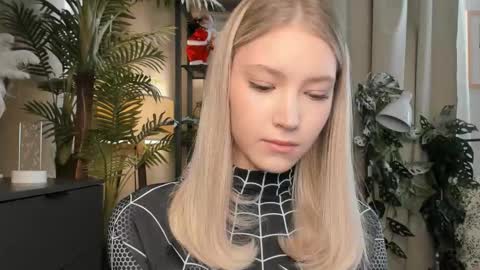 Snapshot of eternity_cuite chatting on 15, 3, 2026 Natalie online show from 15, 3, 2026